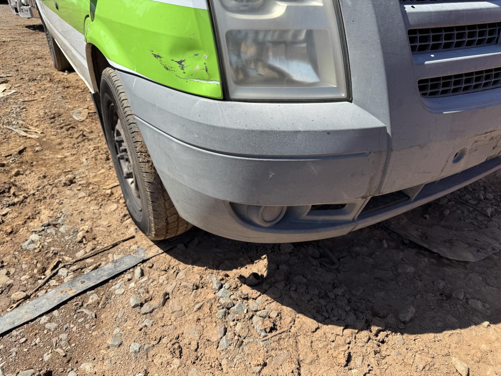 View FORD TRANSIT 2006 2 Door Van Breaking