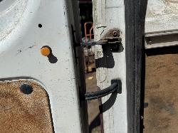 View FORD TRANSIT 2006 2 Door Van Breaking