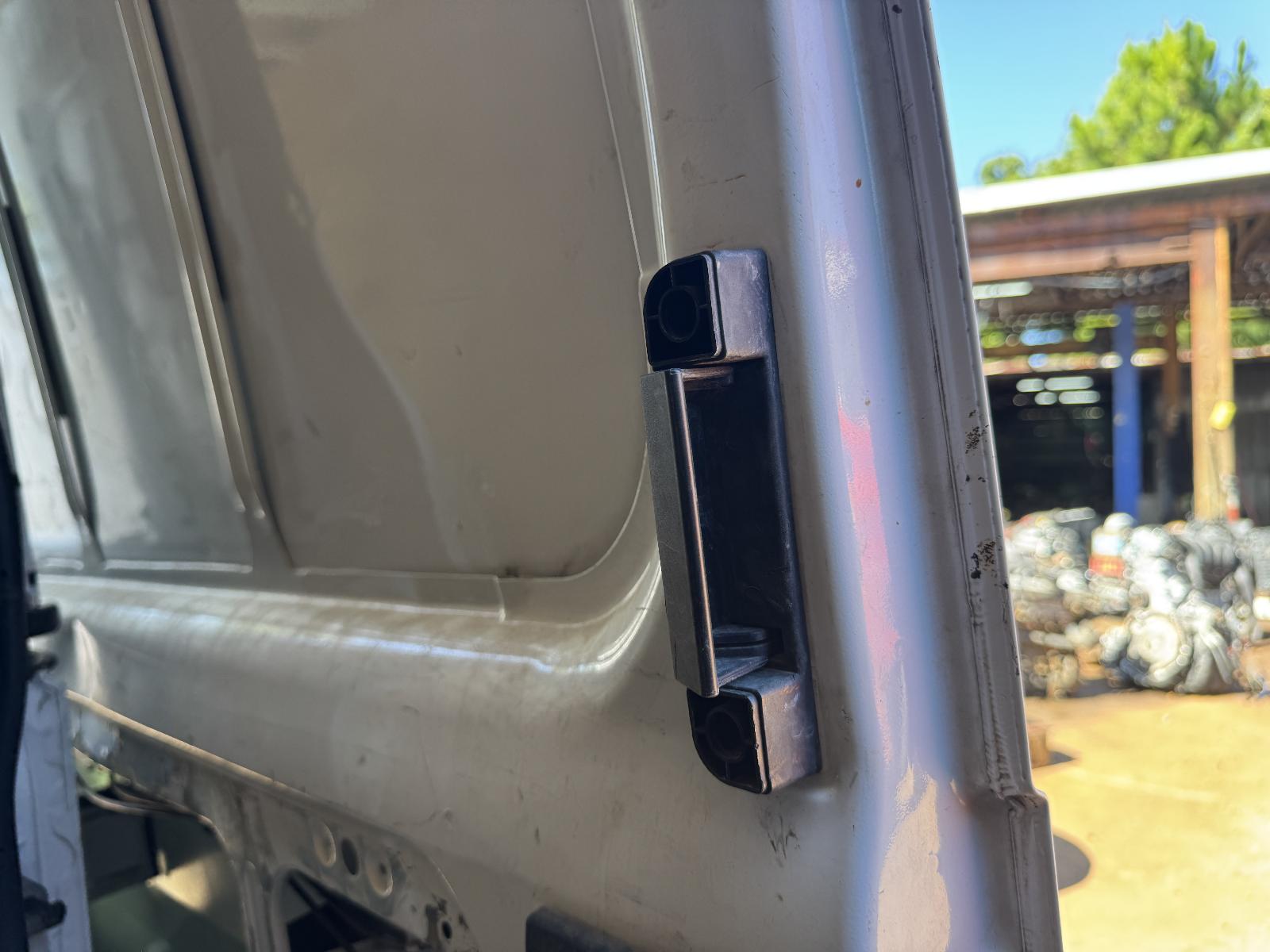 View FORD TRANSIT 2006 2 Door Van Breaking