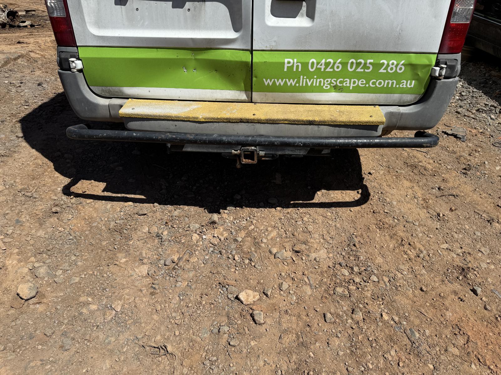 View FORD TRANSIT 2006 2 Door Van Breaking