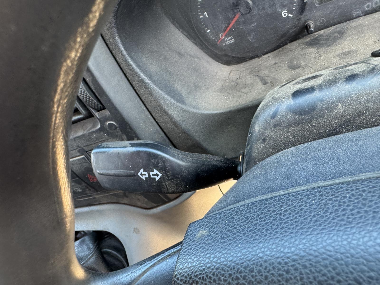 View FORD TRANSIT 2006 2 Door Van Breaking