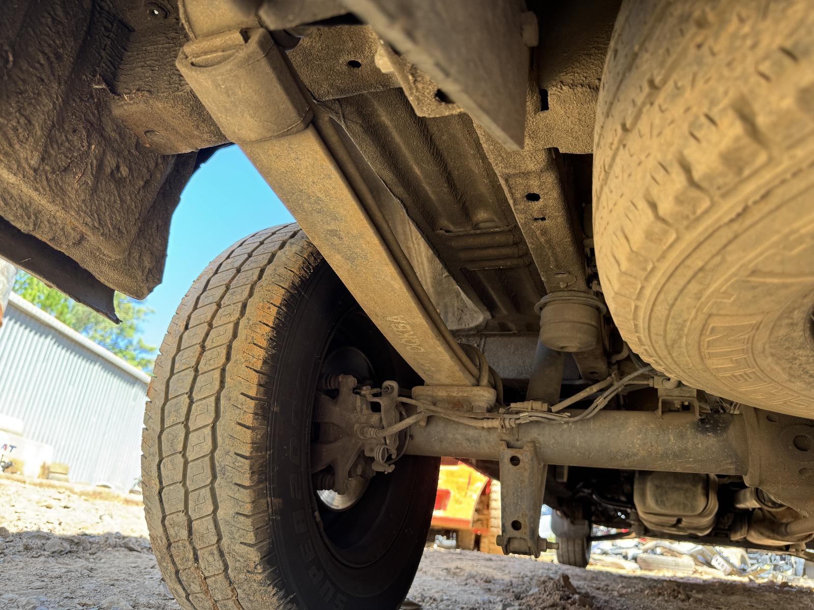 View FORD TRANSIT 2006 2 Door Van Breaking
