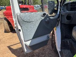 View FORD TRANSIT 2006 2 Door Van Breaking