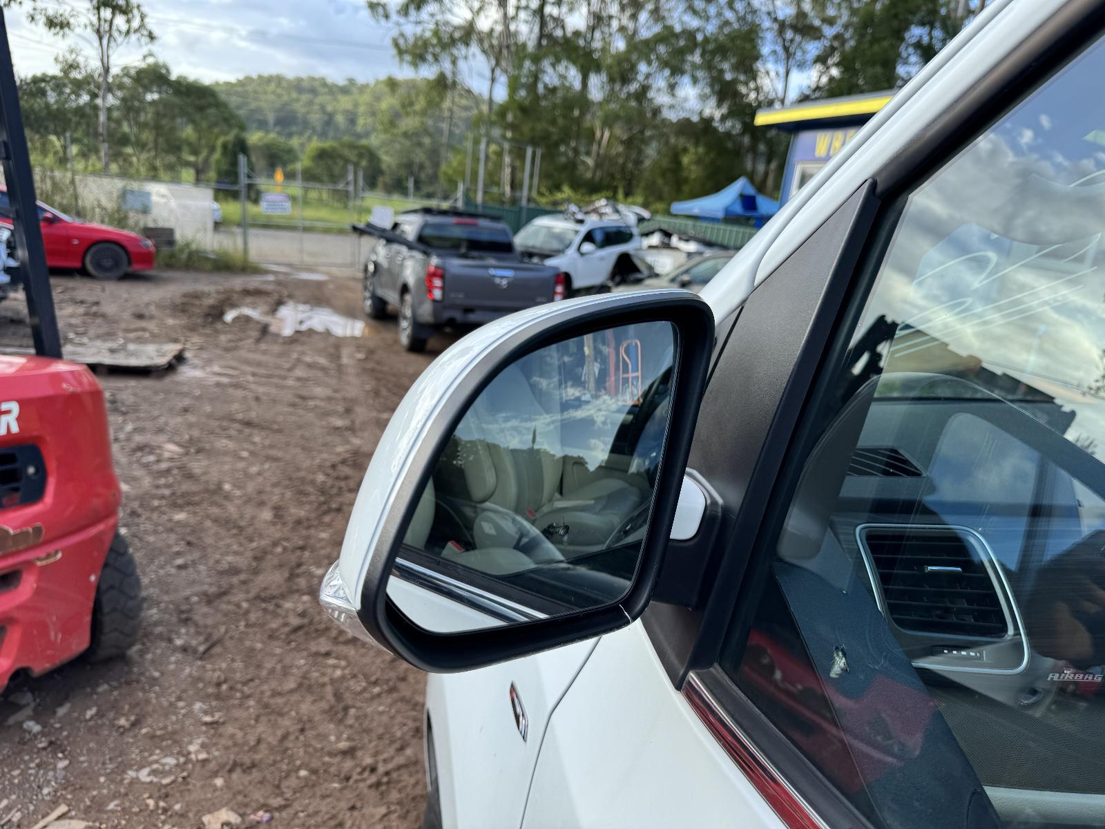 View LDV G10 2018 5 Door Station Wagon Breaking