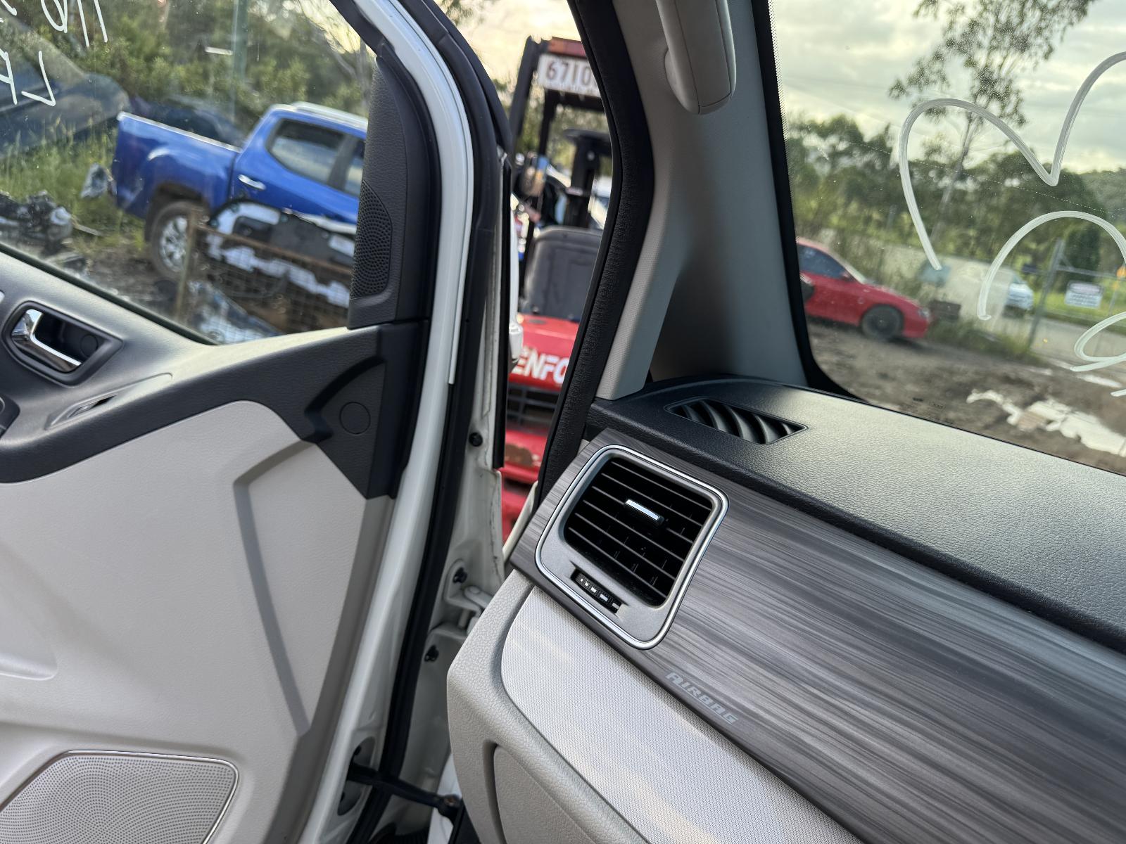 View LDV G10 2018 5 Door Station Wagon Breaking