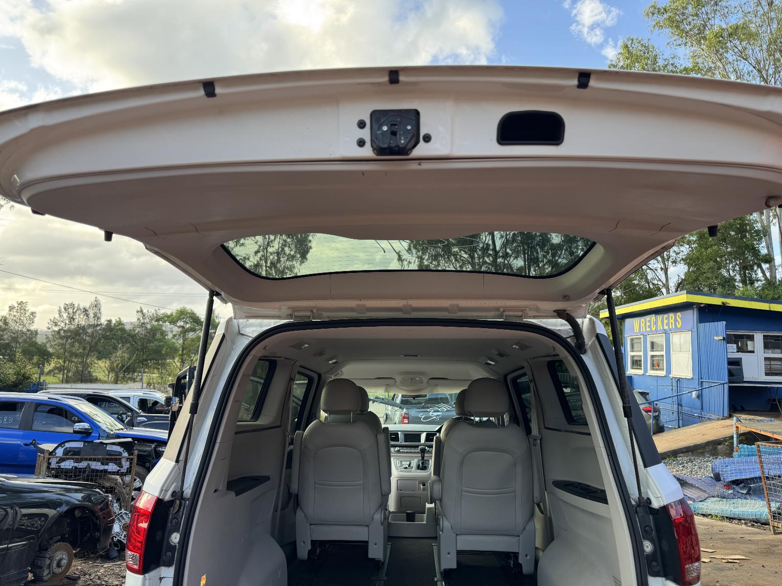 View LDV G10 2018 5 Door Station Wagon Breaking