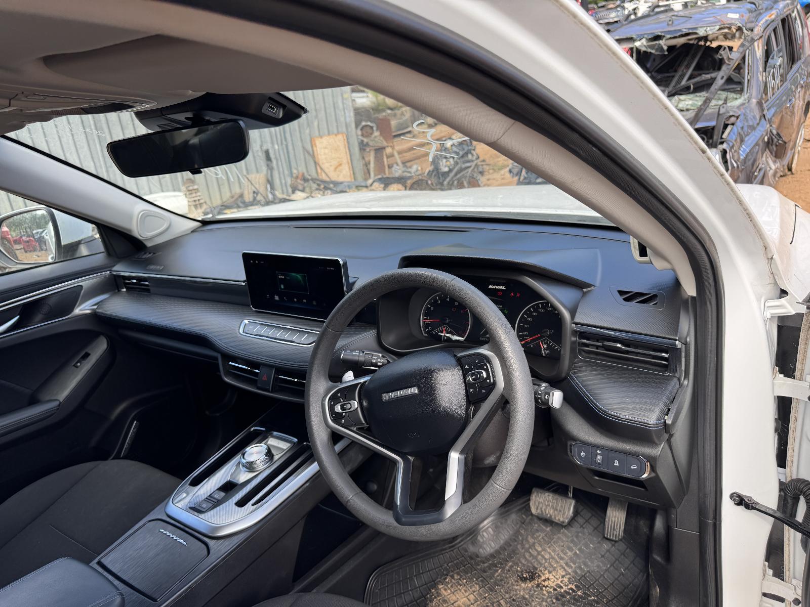 View HAVAL JOLION 2022 5 Door Station Wagon Breaking