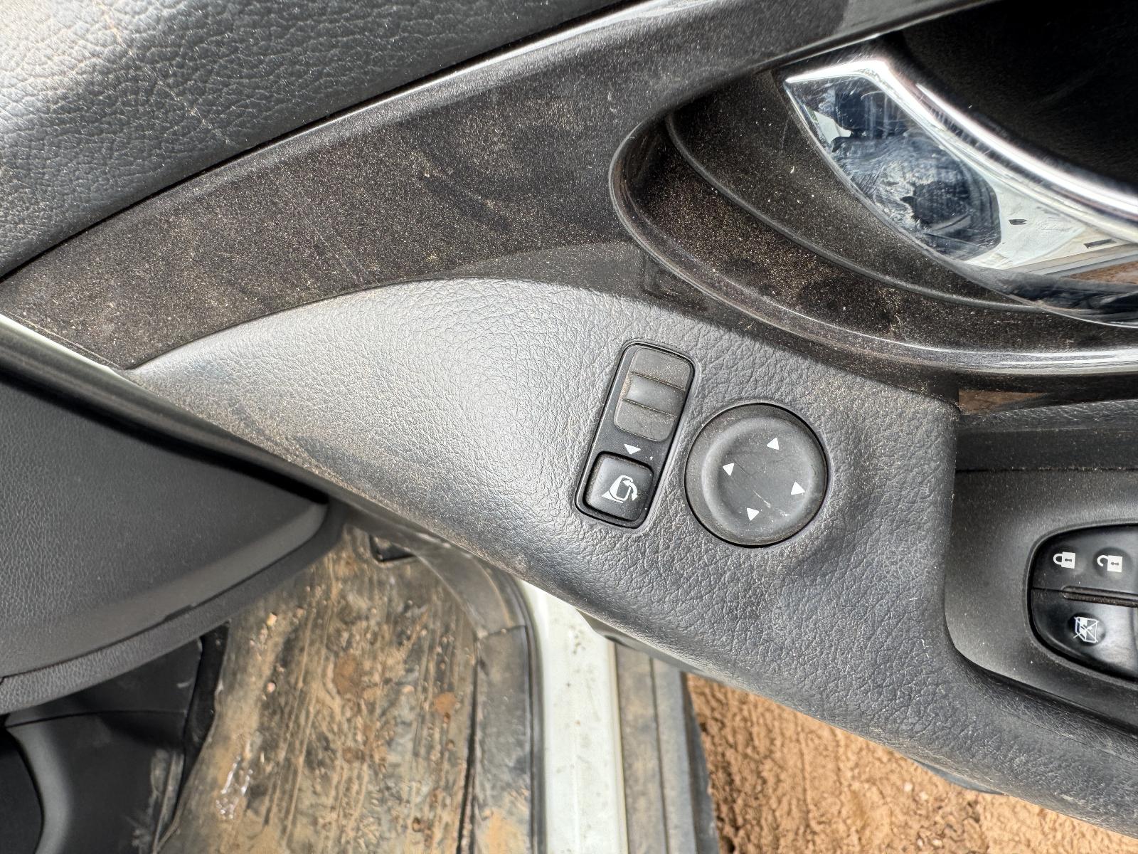 View NISSAN XTRAIL 2022 5 Door Station Wagon Breaking