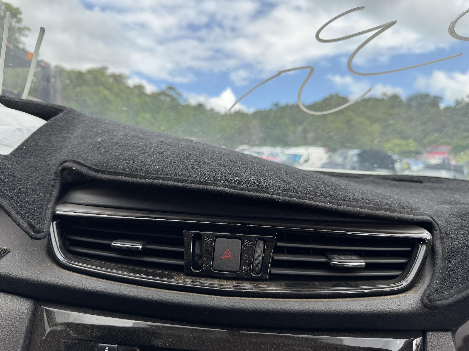 View NISSAN XTRAIL 2022 5 Door Station Wagon Breaking