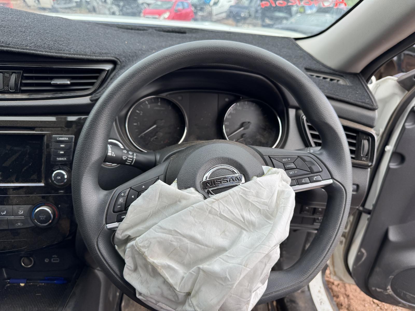 View NISSAN XTRAIL 2022 5 Door Station Wagon Breaking
