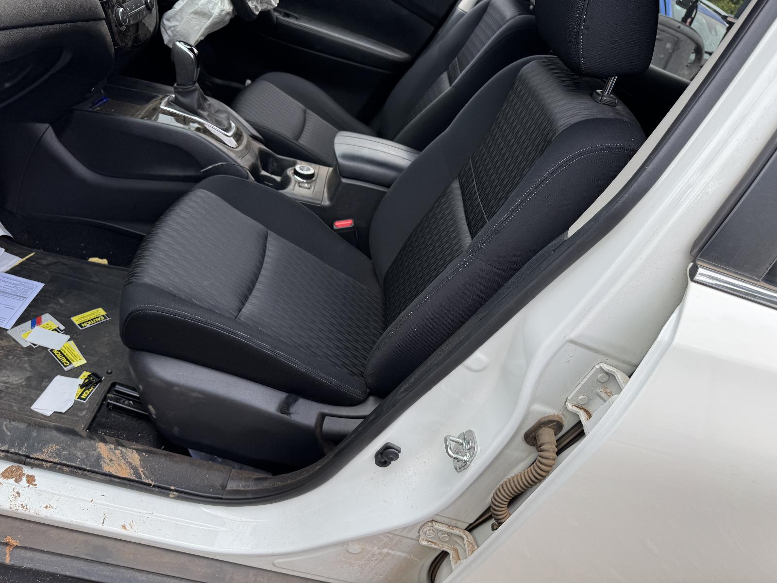 View NISSAN XTRAIL 2022 5 Door Station Wagon Breaking