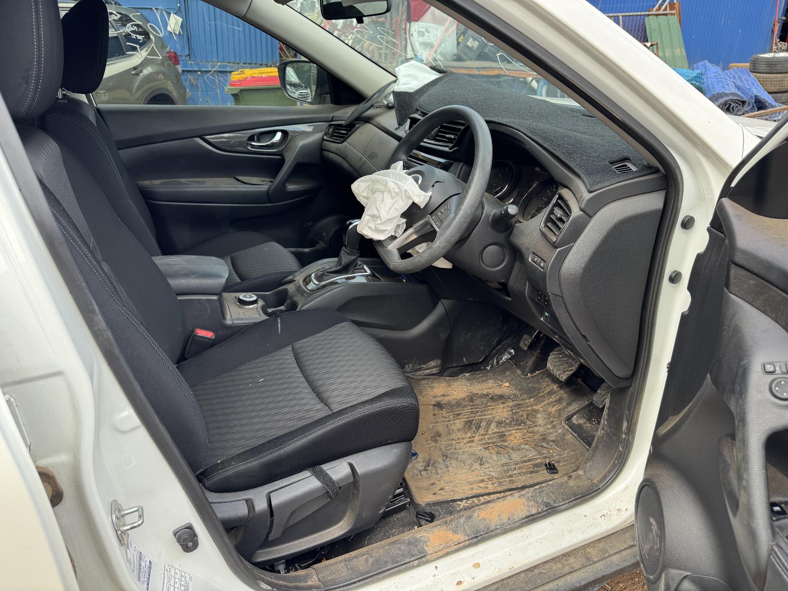View NISSAN XTRAIL 2022 5 Door Station Wagon Breaking