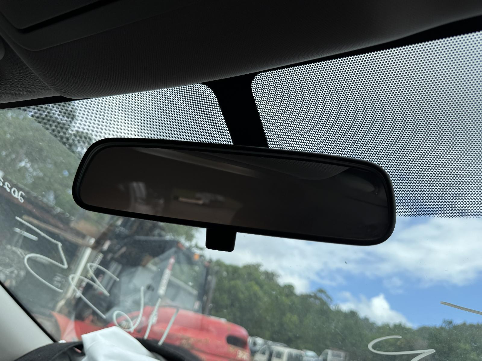 View NISSAN XTRAIL 2022 5 Door Station Wagon Breaking