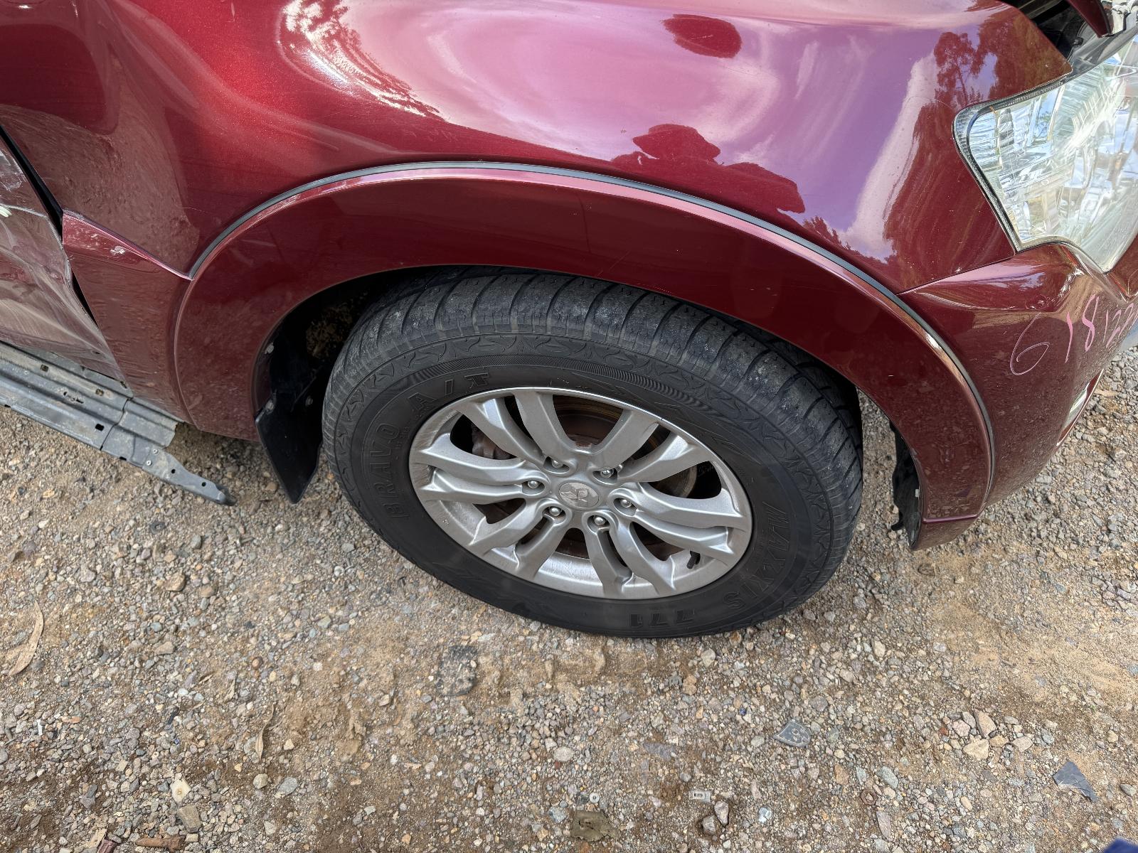 View MITSUBISHI PAJERO 2016 5 Door Station Wagon Breaking