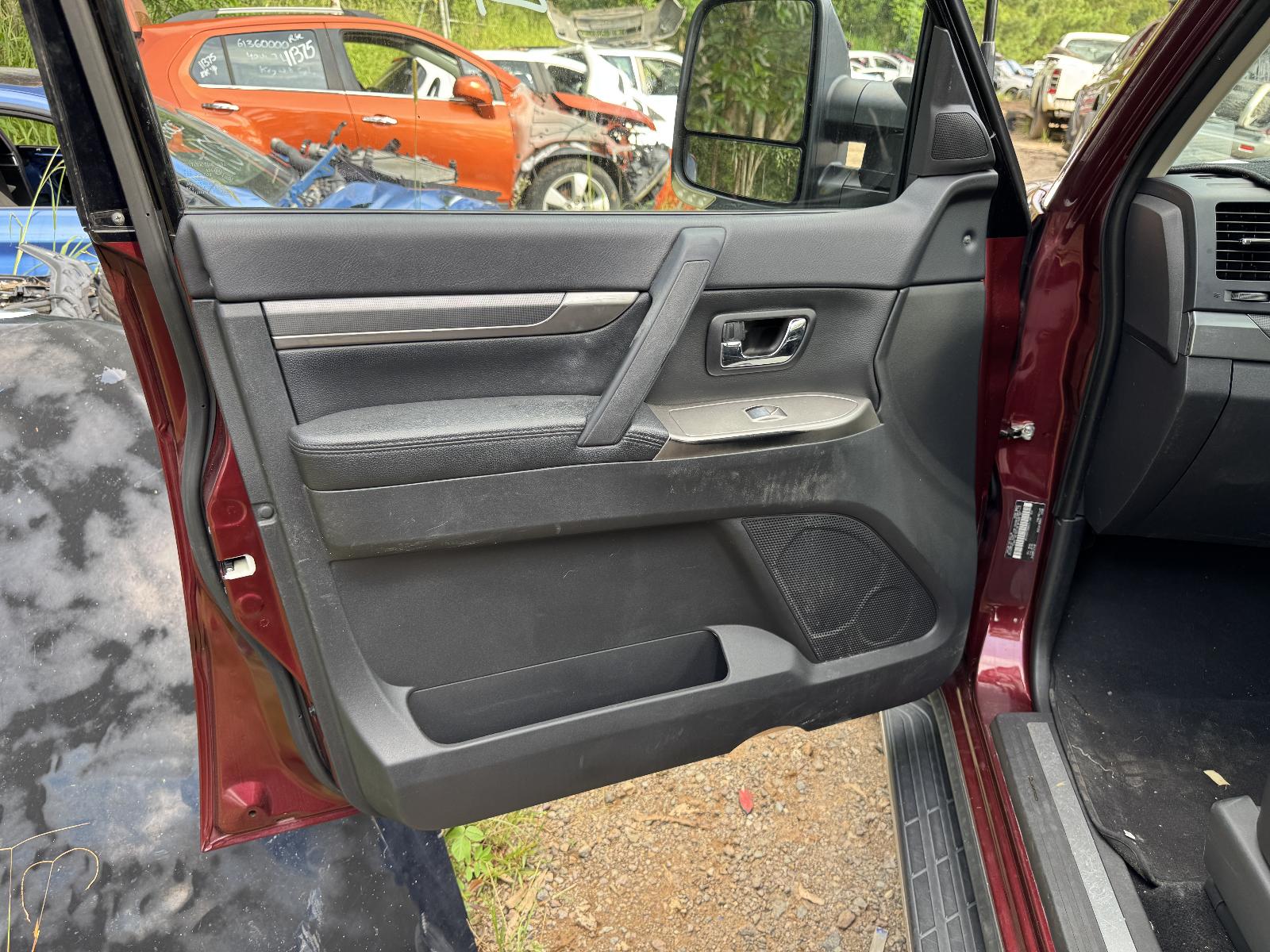 View MITSUBISHI PAJERO 2016 5 Door Station Wagon Breaking