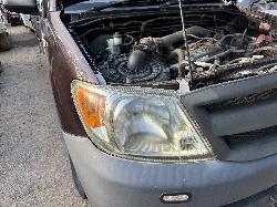 View TOYOTA HILUX 2006 2 Door Utility Breaking