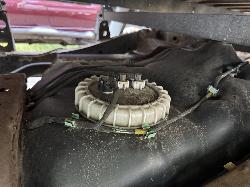 View TOYOTA HILUX 2006 2 Door Utility Breaking