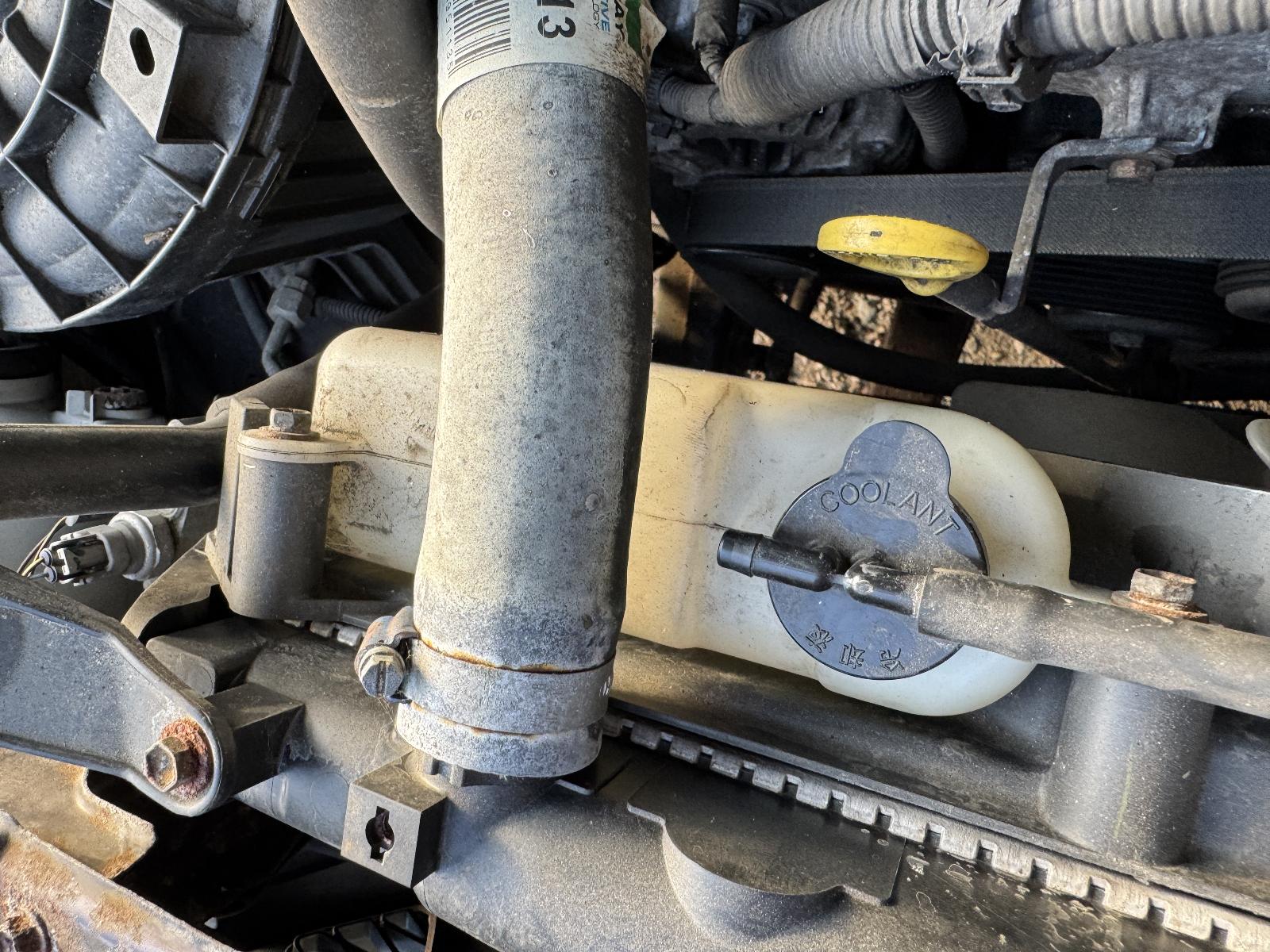 View TOYOTA HILUX 2006 2 Door Utility Breaking
