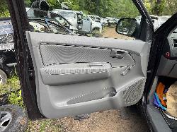 View TOYOTA HILUX 2006 2 Door Utility Breaking