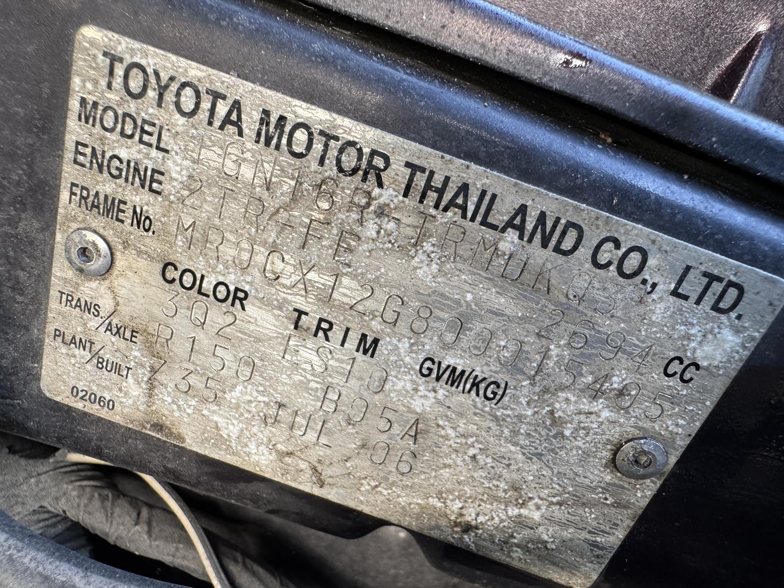View TOYOTA HILUX 2006 2 Door Utility Breaking