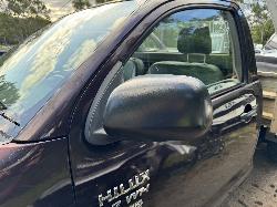 View TOYOTA HILUX 2006 2 Door Utility Breaking