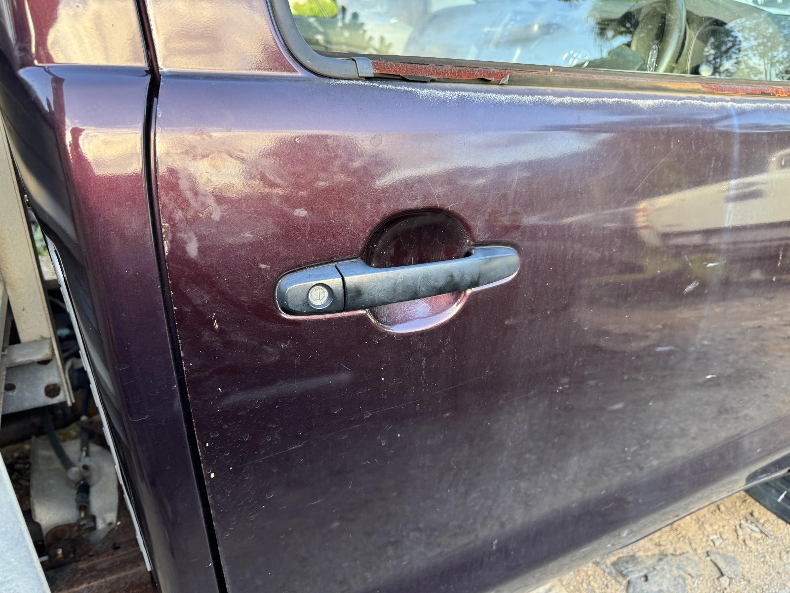 View TOYOTA HILUX 2006 2 Door Utility Breaking