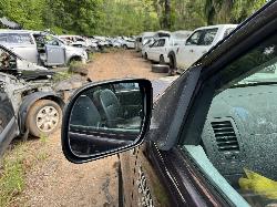 View TOYOTA HILUX 2006 2 Door Utility Breaking