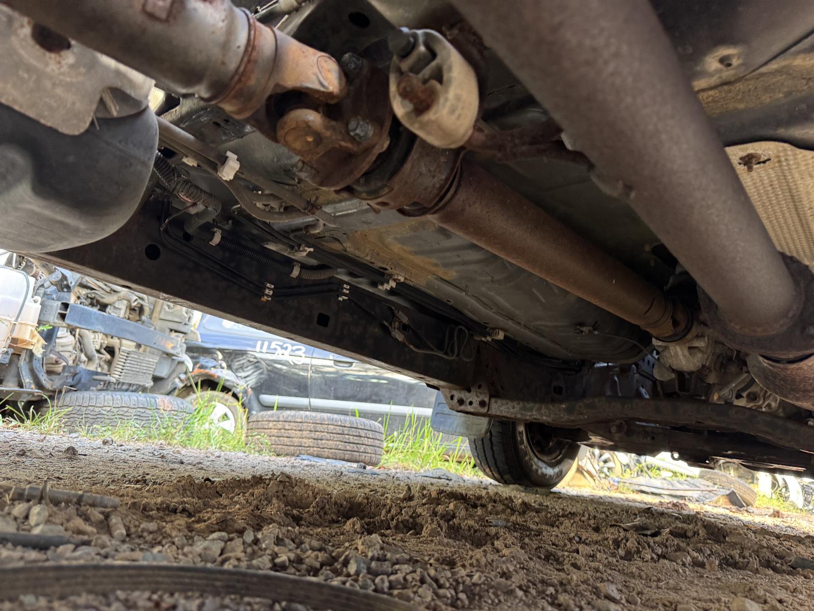 View TOYOTA HILUX 2006 2 Door Utility Breaking