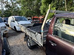 View TOYOTA HILUX 2006 2 Door Utility Breaking