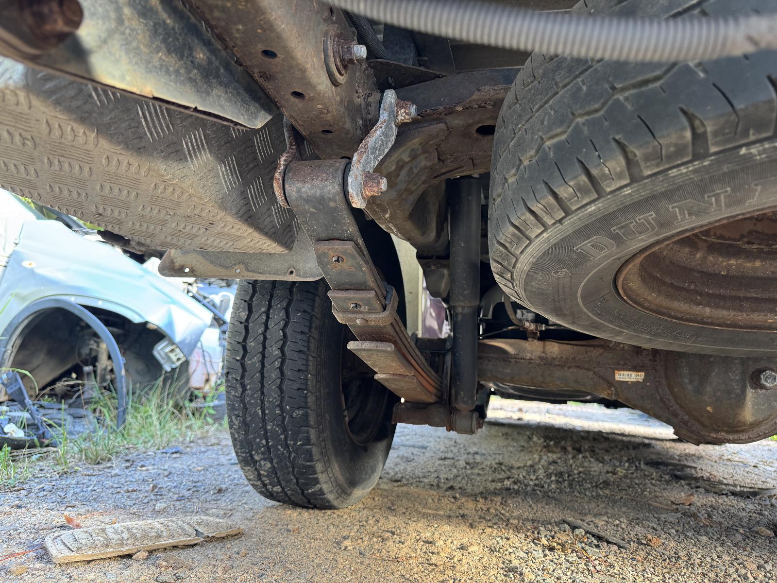 View TOYOTA HILUX 2006 2 Door Utility Breaking