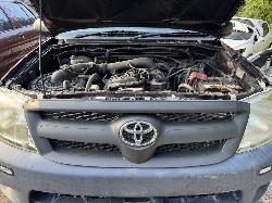 View TOYOTA HILUX 2006 2 Door Utility Breaking