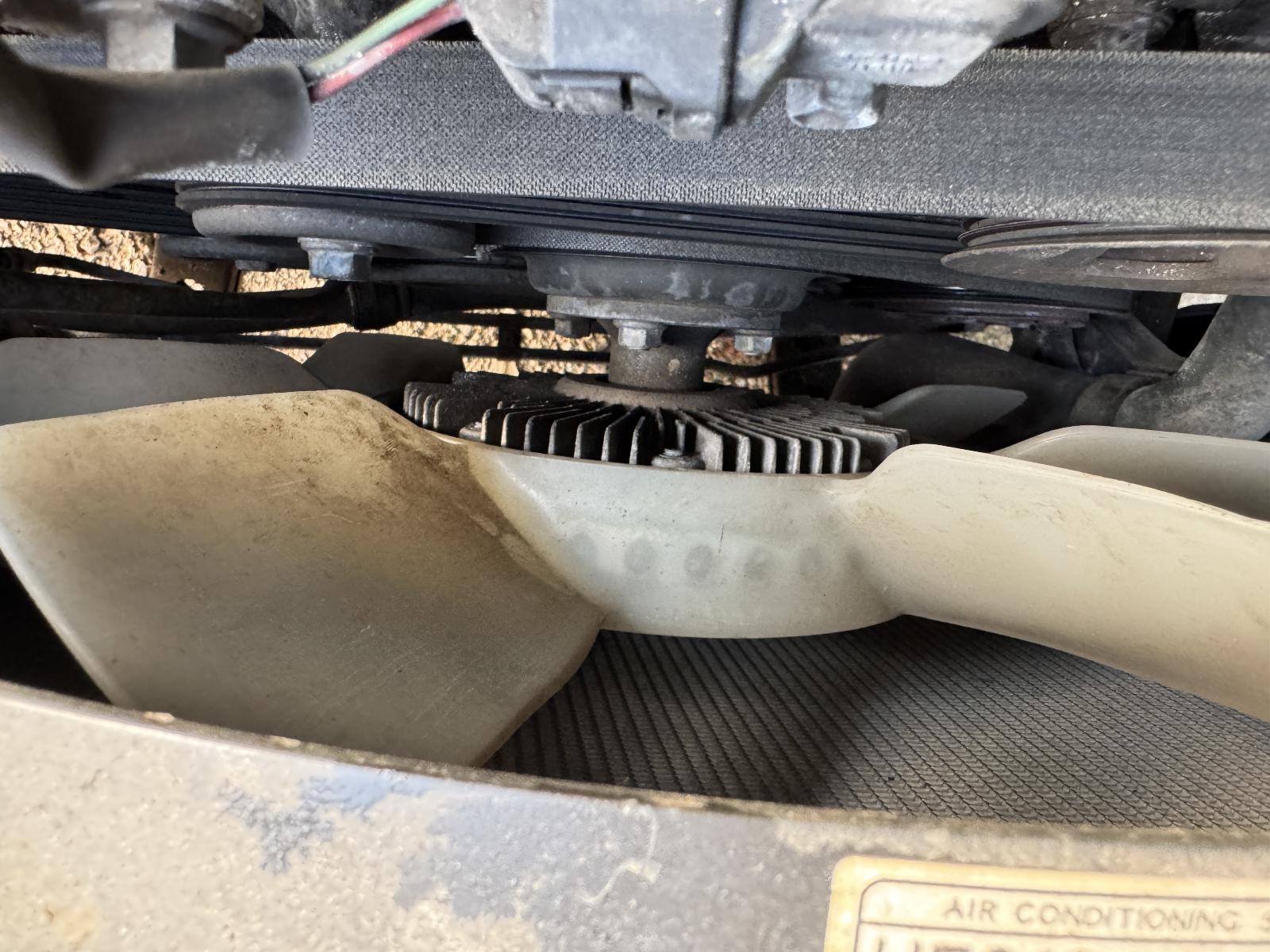View TOYOTA HILUX 2006 2 Door Utility Breaking