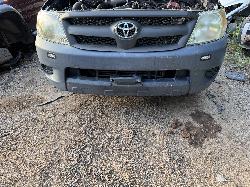 View TOYOTA HILUX 2006 2 Door Utility Breaking