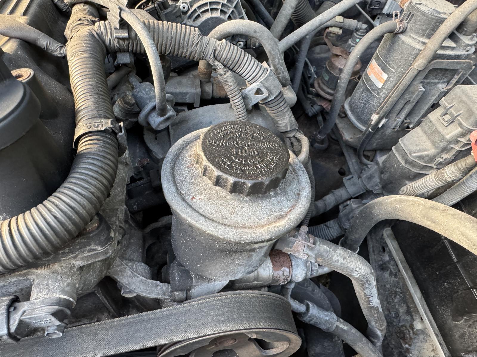 View TOYOTA HILUX 2006 2 Door Utility Breaking