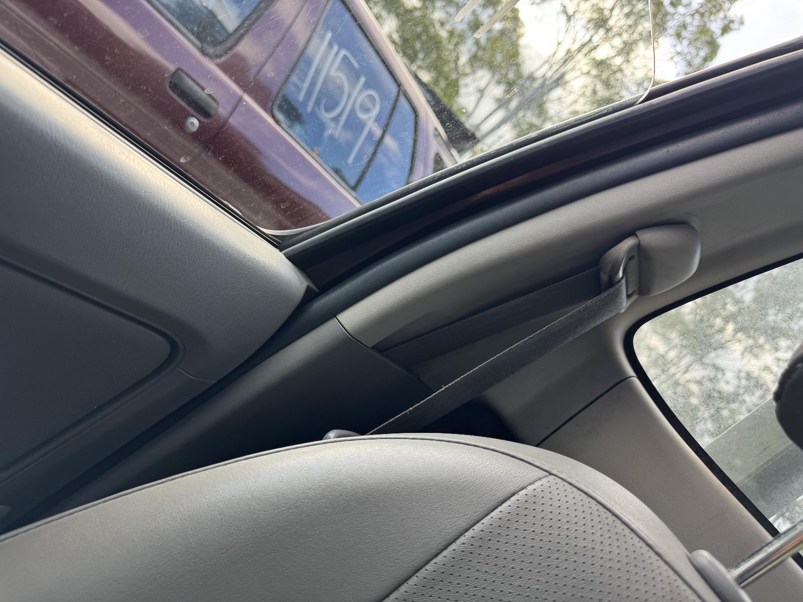 View TOYOTA HILUX 2006 2 Door Utility Breaking