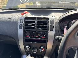 View HYUNDAI TUCSON 2009 5 Door Station Wagon Breaking