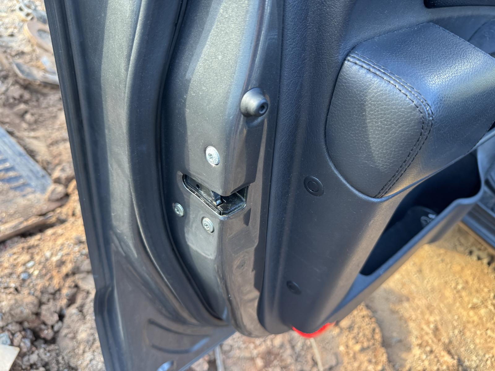 View HYUNDAI TUCSON 2009 5 Door Station Wagon Breaking