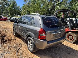 View HYUNDAI TUCSON 2009 5 Door Station Wagon Breaking