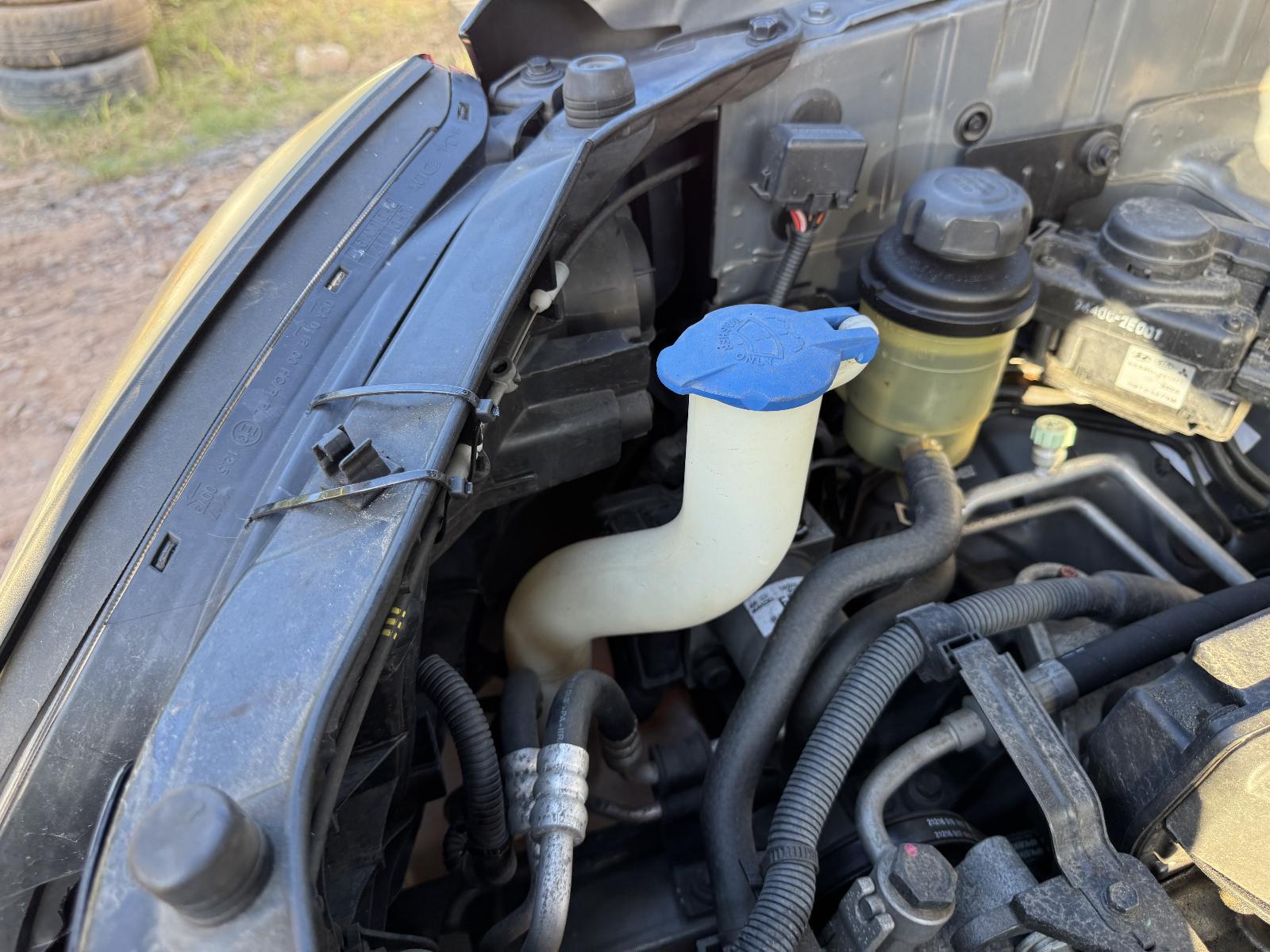 View HYUNDAI TUCSON 2009 5 Door Station Wagon Breaking