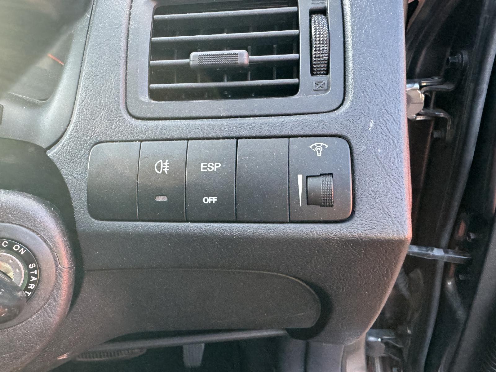 View HYUNDAI TUCSON 2009 5 Door Station Wagon Breaking