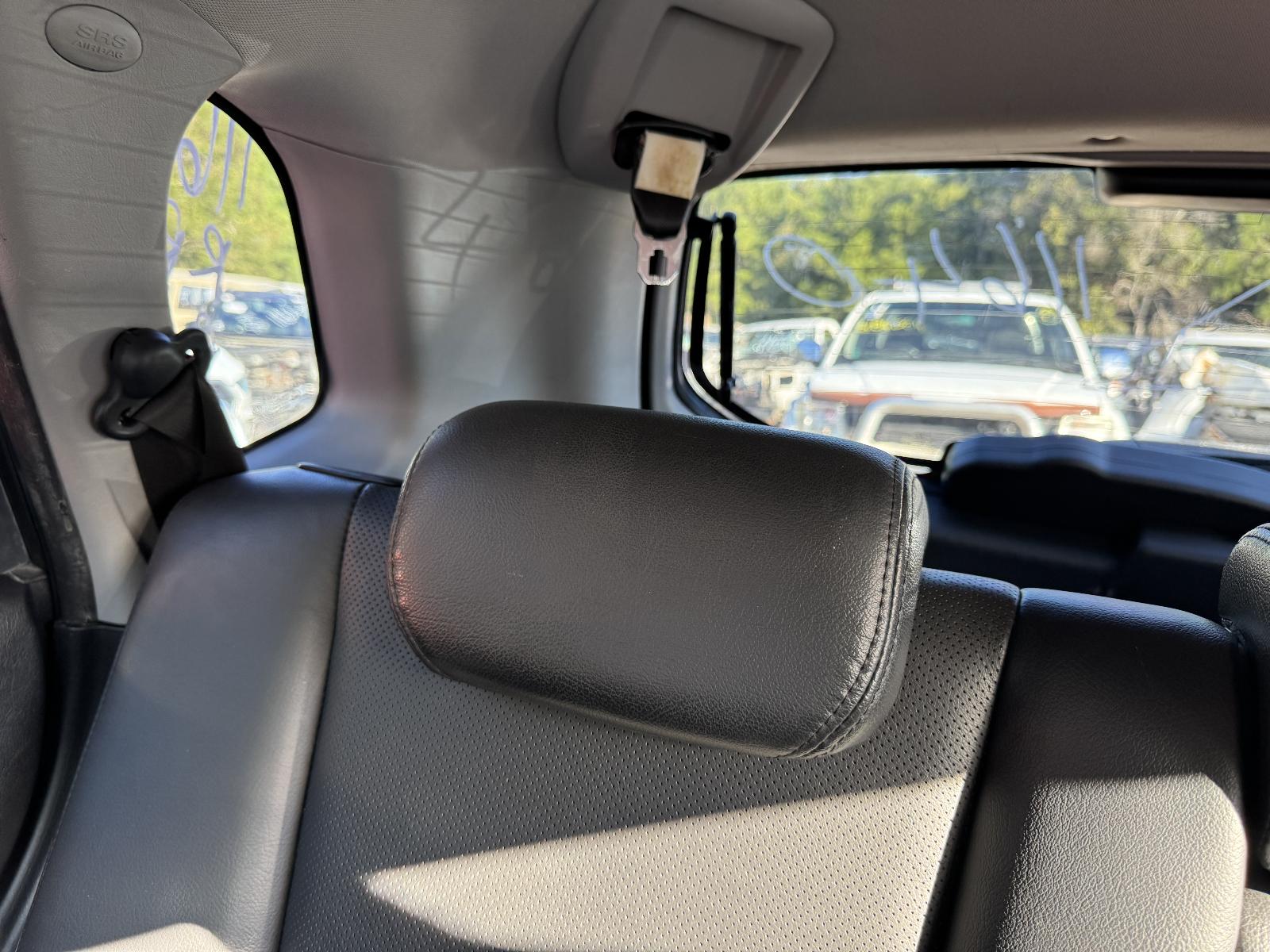View HYUNDAI TUCSON 2009 5 Door Station Wagon Breaking