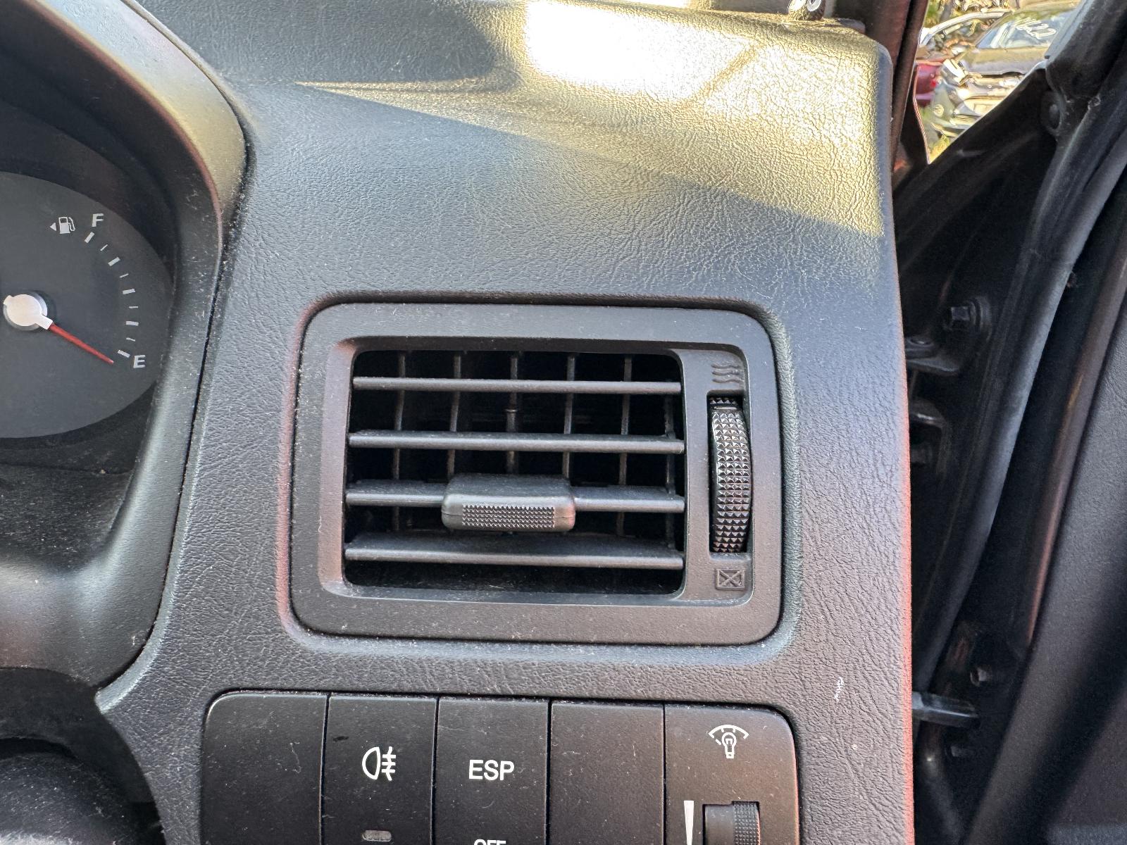 View HYUNDAI TUCSON 2009 5 Door Station Wagon Breaking