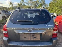 View HYUNDAI TUCSON 2009 5 Door Station Wagon Breaking