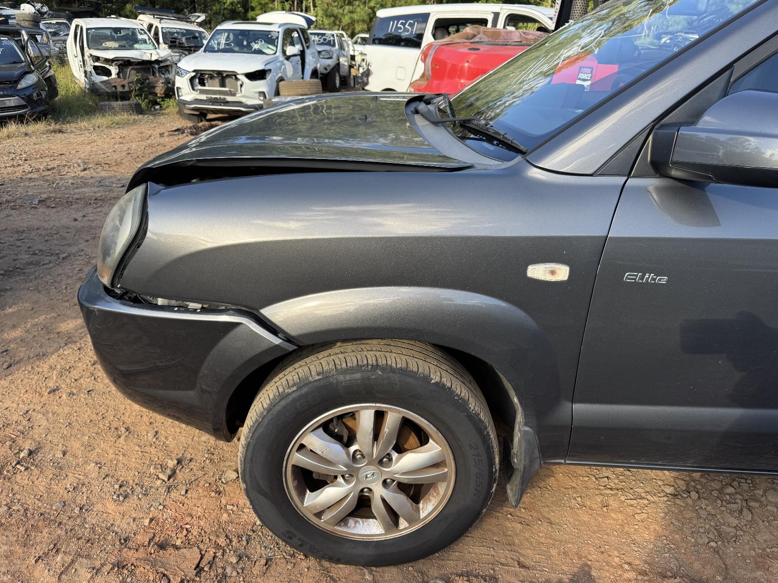 View HYUNDAI TUCSON 2009 5 Door Station Wagon Breaking