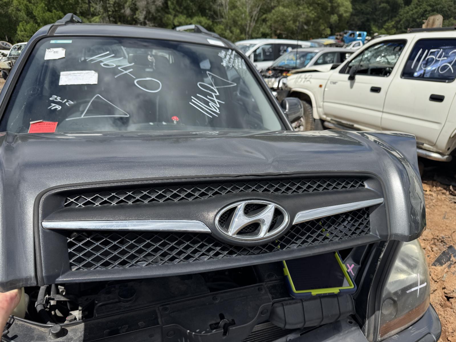 View HYUNDAI TUCSON 2009 5 Door Station Wagon Breaking