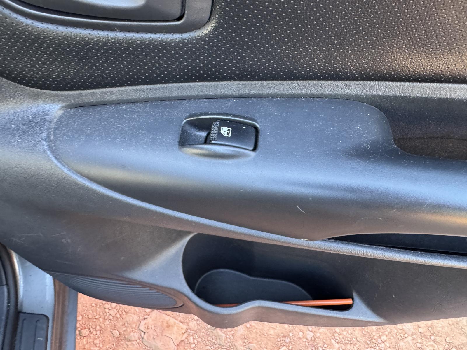 View HYUNDAI TUCSON 2009 5 Door Station Wagon Breaking