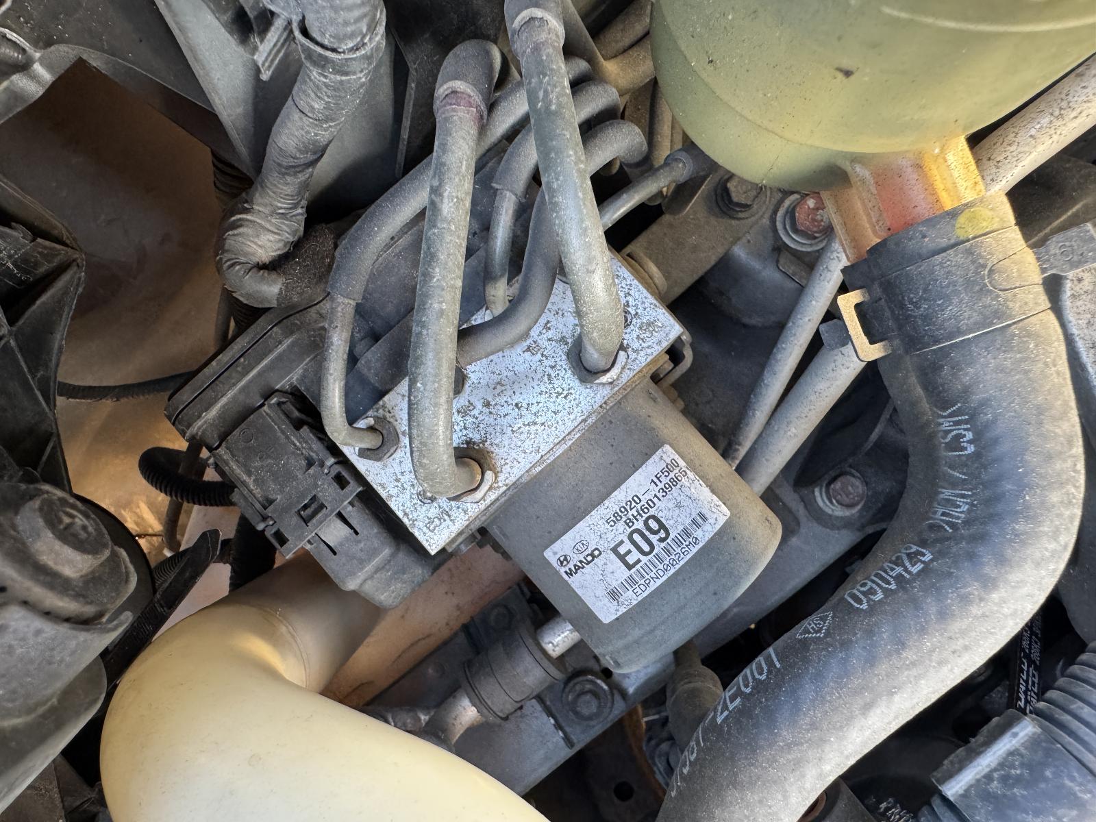 View HYUNDAI TUCSON 2009 5 Door Station Wagon Breaking
