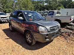 View HYUNDAI TUCSON 2009 5 Door Station Wagon Breaking