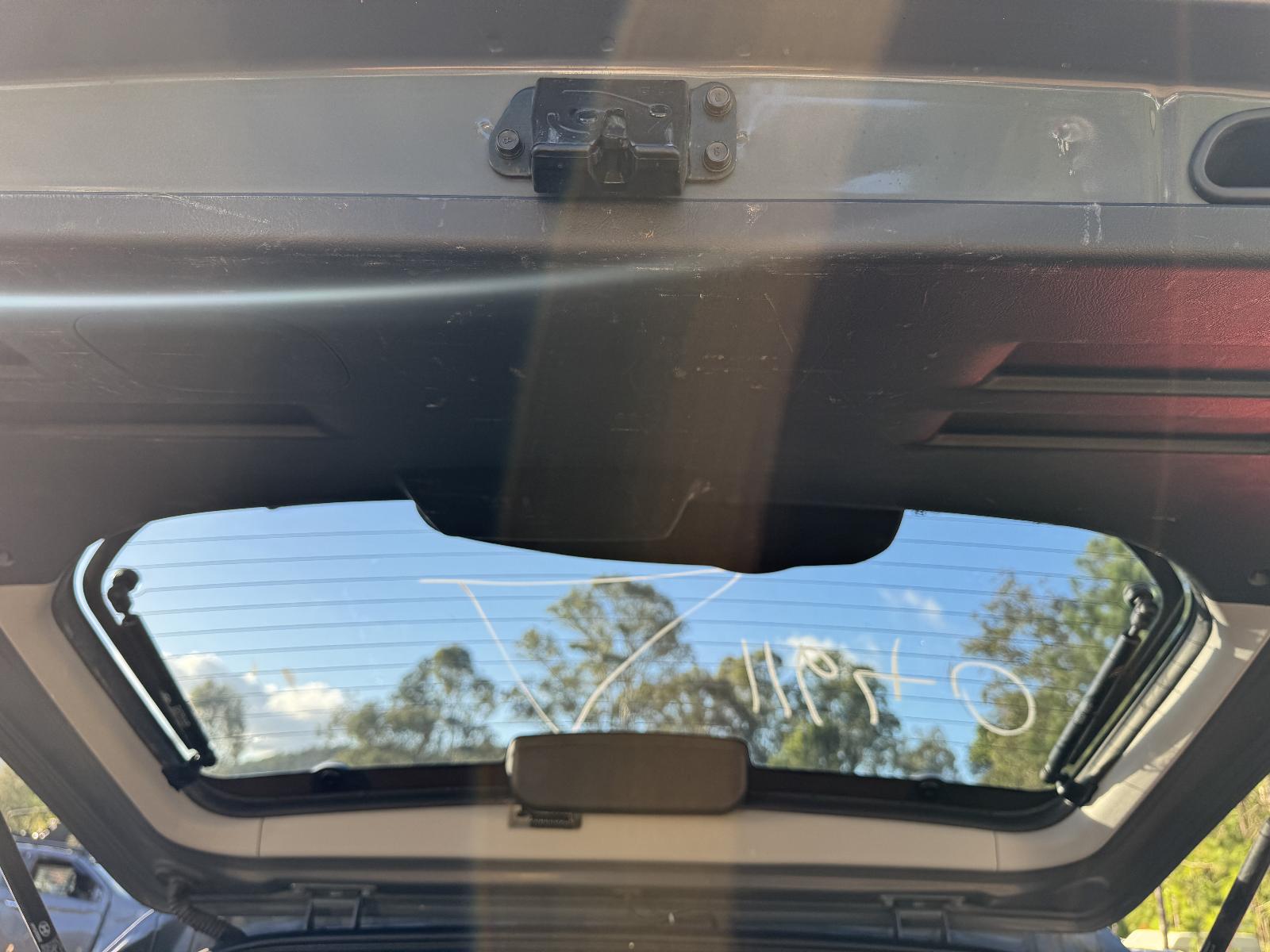 View HYUNDAI TUCSON 2009 5 Door Station Wagon Breaking