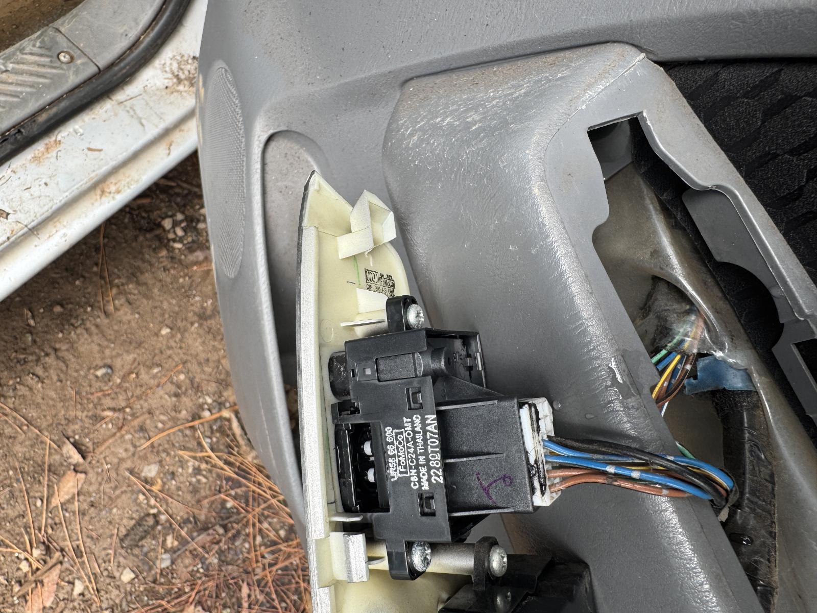 View FORD RANGER 2011 2 Door Utility Breaking